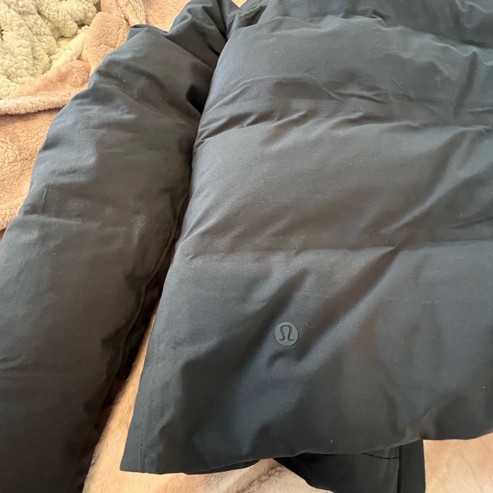 Black Lululemon Puffer Jacket